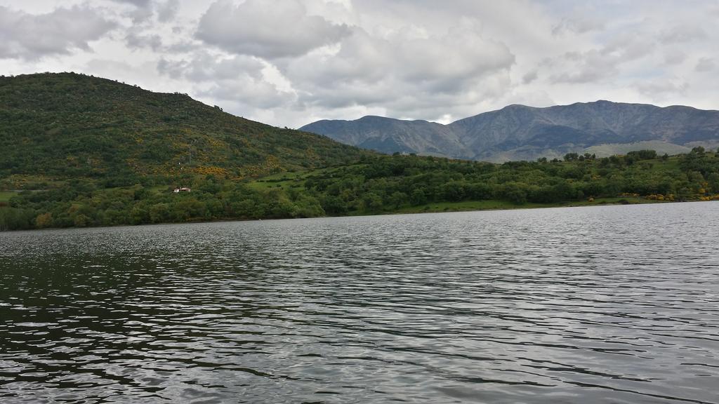 Casa Rural Con Encanto "Los Postigos" Banos De Montemayor Bagian luar foto