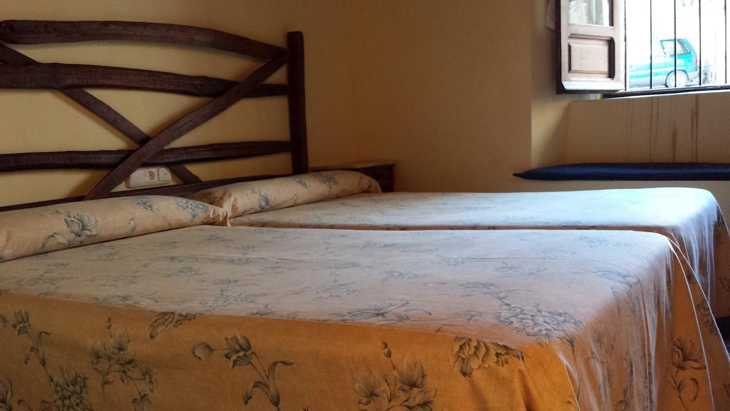 Casa Rural Con Encanto "Los Postigos" Banos De Montemayor Ruang foto